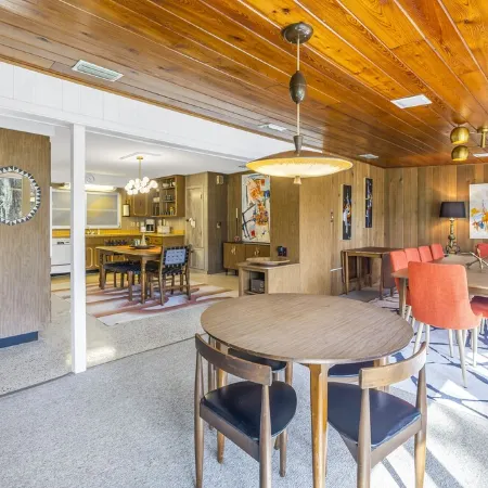 Rainbow River Mid-Century Estate Sleeps 20+ People and Guarantees Unlimited Fun!