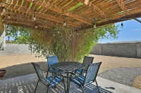 Updated Mesa Home w/ Spacious Backyard & Fire Pit! - 3-Sterne