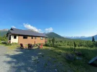 AlaskanTreasure-Amazing Mountain and Lake Views