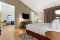 Four Points by Sheraton Myrtle Beach Отели в г. Миртл Бич