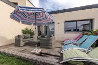 Exceptional sea view, heated indoor pool, spa, sauna. Hotel di Le Conquet