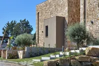 Lithos Villas Resort