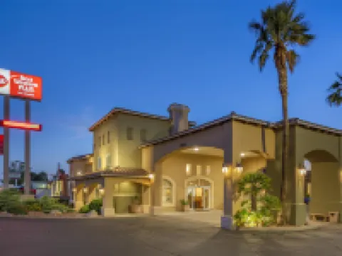 ベストウェスタン プラス ウェイファーラーズ イン アンド スイーツ モハーヴェのホテル