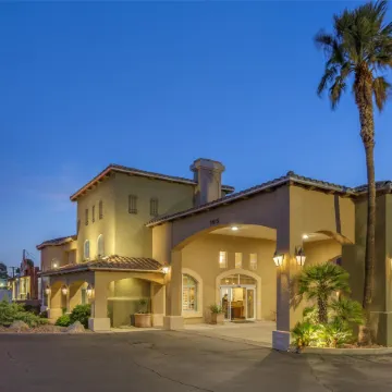 Best Western Plus A Wayfarers Inn and Suites