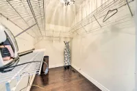 Saint Charles House Near Historic Downtown! - parking