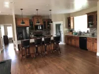 Country Living! Large 2500 square foot home on 2 acres 화이트 강 주변 호텔
