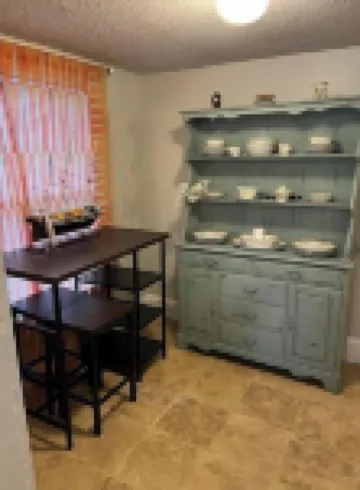 Cozy & Peaceful Cottage near SGMC, VSU, Down town