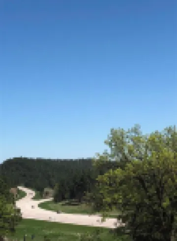 8 miles to Mount Rushmore - Sleeps 2 - King Bed