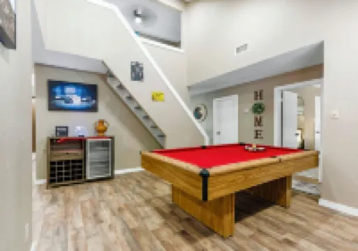 A&M Cabin-Pool Table Deck BBQ-10mins Kyle Field