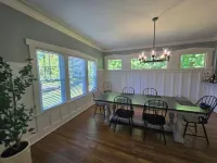 Remodeled bungalow with 1st flr bedrooms!