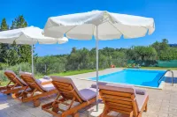 Villa ChrisDina - Villas