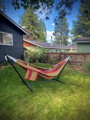 Bend Ski Retreat ~ Hot Tub, Movie Room & Winter Fun Near Mt. Bachelor Hotels near City Thrift