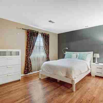 Walk to Metro-Near Washington DC-Amazon HQ-DCA Airport-Pentagon-Crystal City Rooms
