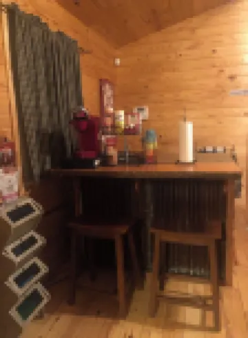 Little River Cabin. At the rim of the Canyon. Quaint, quiet and relaxing.