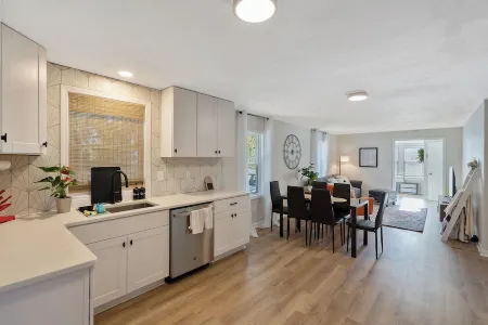 Charming 3-bedroom house in North Syracuse