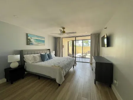 Beach front Oasis in Hutchinson Island.