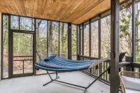 Spacious Mountain Cabin