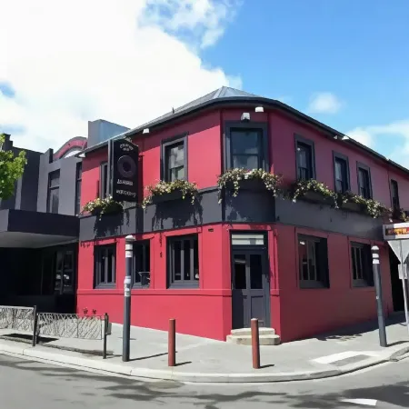 Queens Head Hotel