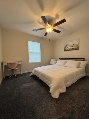 Terrific 3-bedroom house with AC in Salina