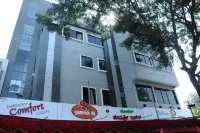 Hotel Shubhashree Comfort Hotels near Sangoli Rayanna circle Nimbal