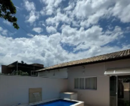 Vacation home in Itanhaém, a few minutes from the beach, with swimming pool and parking