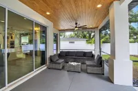 5 Mins to Casino, Private Pool, 4BR/3BA Retreat