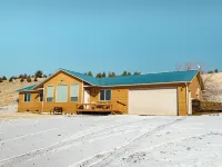All new inside, 3-bedroom house, WiFi, AC beautiful Paradise Valley Yellowstone Hotels in Emigrant