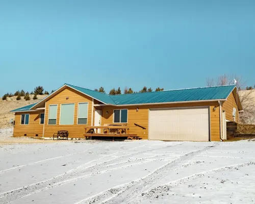 All new inside, 3-bedroom house, WiFi, AC beautiful Paradise Valley Yellowstone Hotels in Emigrant