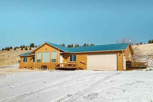 All new inside, 3-bedroom house, WiFi, AC beautiful Paradise Valley Yellowstone Hotels in Emigrant