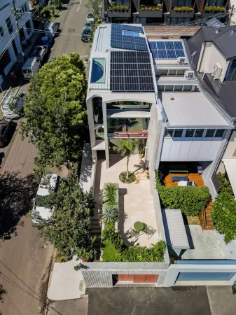 Camperdown - Luxury Architectural Escape - Brand New Home!!! Отели рядом с достопримечательностью «Университет Сиднея»