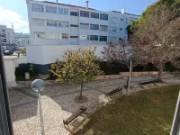 Apartment in the center of Palmela. Close to beaches and mountains!