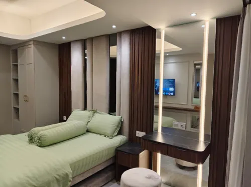 Eksklusif Studio Bella Tower Pakuwon City by ERELYN