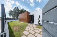 Luxurious and spacious house in Azeitão Các khách sạn ở São Simão