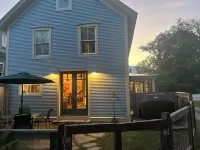 Historic Depot Area Farmhouse Hotels in Manchester Center