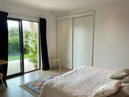 Lorgues Provence Views Comfort Holiday Rest 3 Km from the center! Отели в г. Лорг