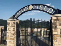 Campus Cove on College Hill Hotels in Beaver Falls