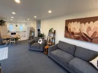 Protea Cottage. Relax-Explore-Work. 3km to Town. Hotels in Masterton