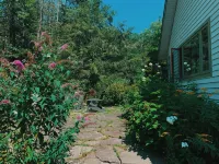 Cozy Mountain 2-bedroom cabin in Kerhonkson, WiFi and nature