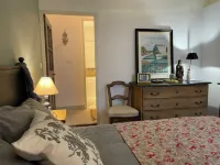 Village house in the heart of Gordes with breathtaking views of the Luberon Park