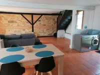 House 呂納住宿飯店