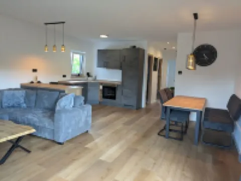 Moderne Ferienwohnung, wo Komfort auf Technologie Trifft! Neu ab August 2024