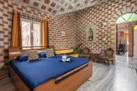 The Orchard Farm, Manesar- Luxury Pet- Friendly Farm with private pool & Jacuzzi Hotels in Mewat