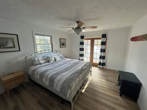 Pine Lake Cottage with Views