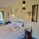 Whimsical PNW Nostalgic 3-bedroom apartment in peaceful West Linn with AC, WiFi