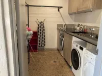 1BR (sleeps 3) - private, modern granny flat with large shaded pool Hotel di Parap