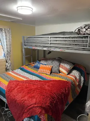 Fun little 2 Room cabin in Pelkie with WiFi access.