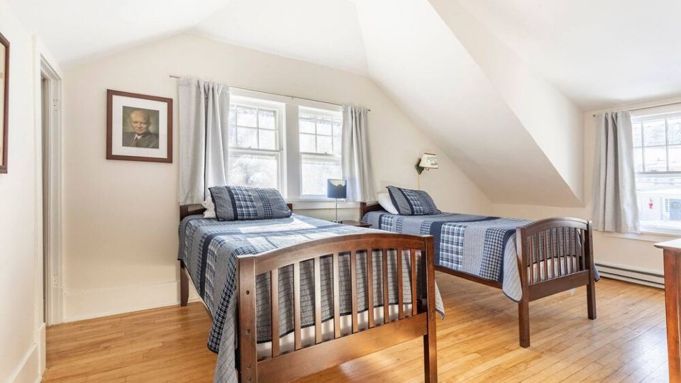 Walk to all Lake Placid Village amenities from charming 3 BR Lake Placid house