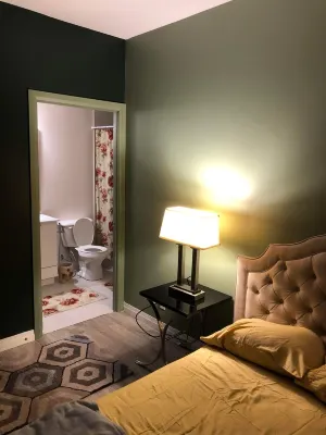 2 bedroom condo w/ home office and indoor building pool Hotels in Scarborough