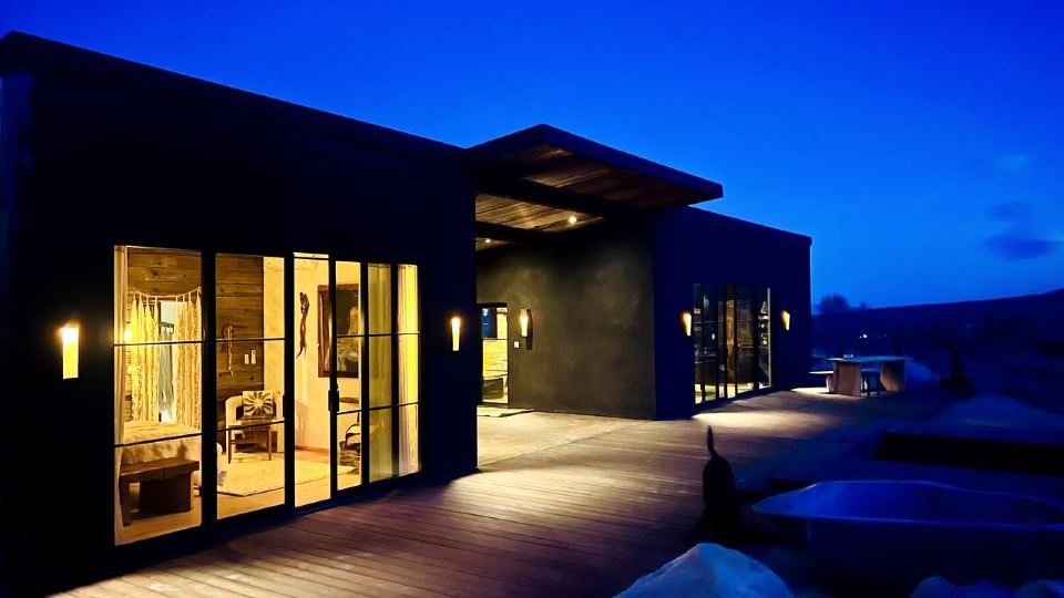 Stunning Design Rental Incredible for a Luxury Escape in Lone Pine, California