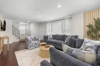 Luxe Aura Residence in Buffalo, Game Room, Safe Neighborhood, Centrally Located